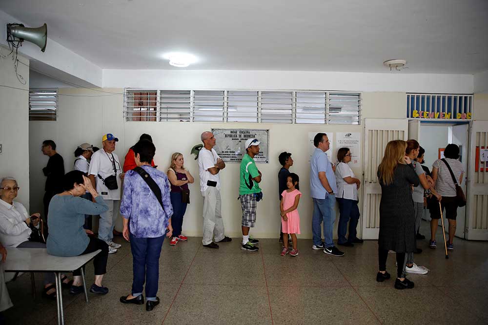 Retrasos y lentitud imperan en elecciones de Venezuela. Noticias en tiempo real