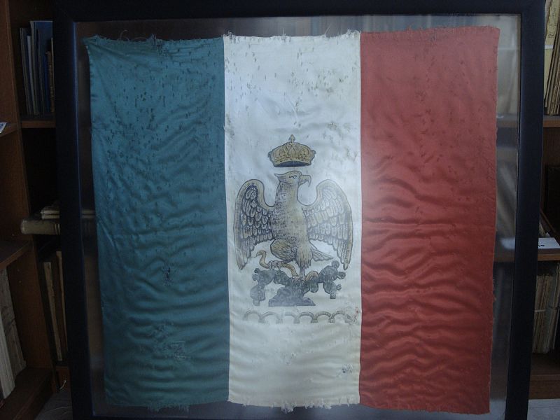 Pabellón o Bandera de Guerra del Primer Imperio Mexicano. Por Mexboxeo-bandera (Trabajo propio)