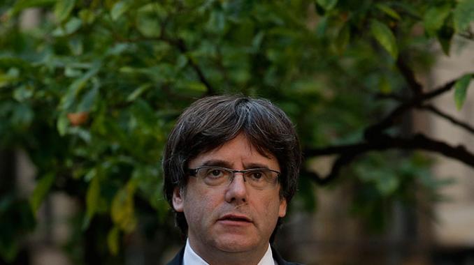 Carles Puigdemont, será relevado de sus funciones por el Gobierno central . Noticias en tiempo real