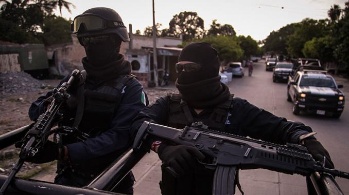 Policías enfrentan a convoy de sicarios en Nogales. Noticias en tiempo real