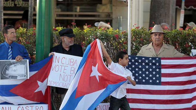 Conversan Peña y Díaz-Canel, el nuevo presidente de Cuba  . Noticias en tiempo real