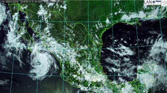 Se forma la depresión tropical 4-E frente a Guerrero . Noticias en tiempo real