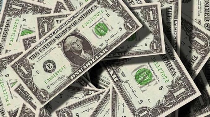 Dólar alcanza los $20.05 en casas de cambio del AICM. Noticias en tiempo real