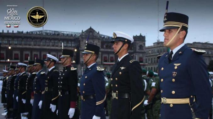 Inicia Desfile Militar por el Aniversario de la Independencia. Noticias en tiempo real