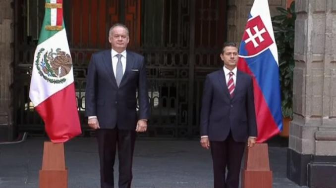 Peña Nieto dialoga con presidente de la República Eslovaca . Noticias en tiempo real