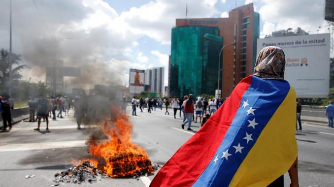 Sector financiero advierte de riesgos por operaciones con Venezuela . Noticias en tiempo real